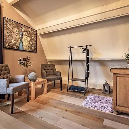 De Heerlijkheid Holiday home Hensbroek