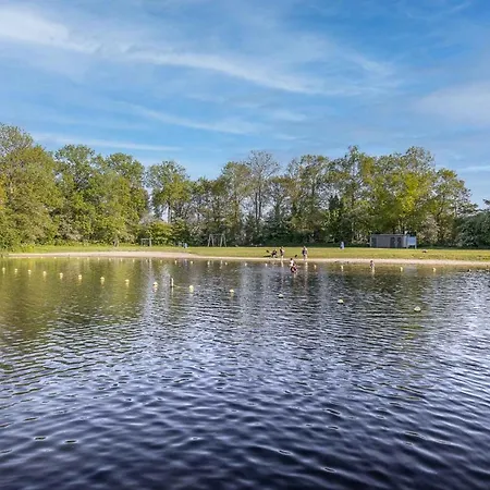 Holiday home De Heerlijkheid Hensbroek